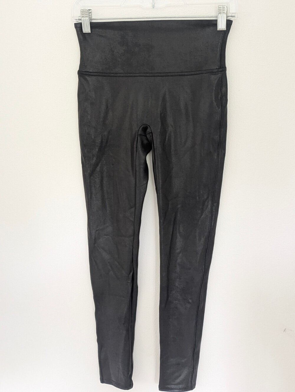 SPANX Women's Faux Leather Black Shimmery Metallic Leggings Stretchy Size M EUC